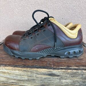 Vintage Nike ACG Leather Mens Low Hiking Shoe